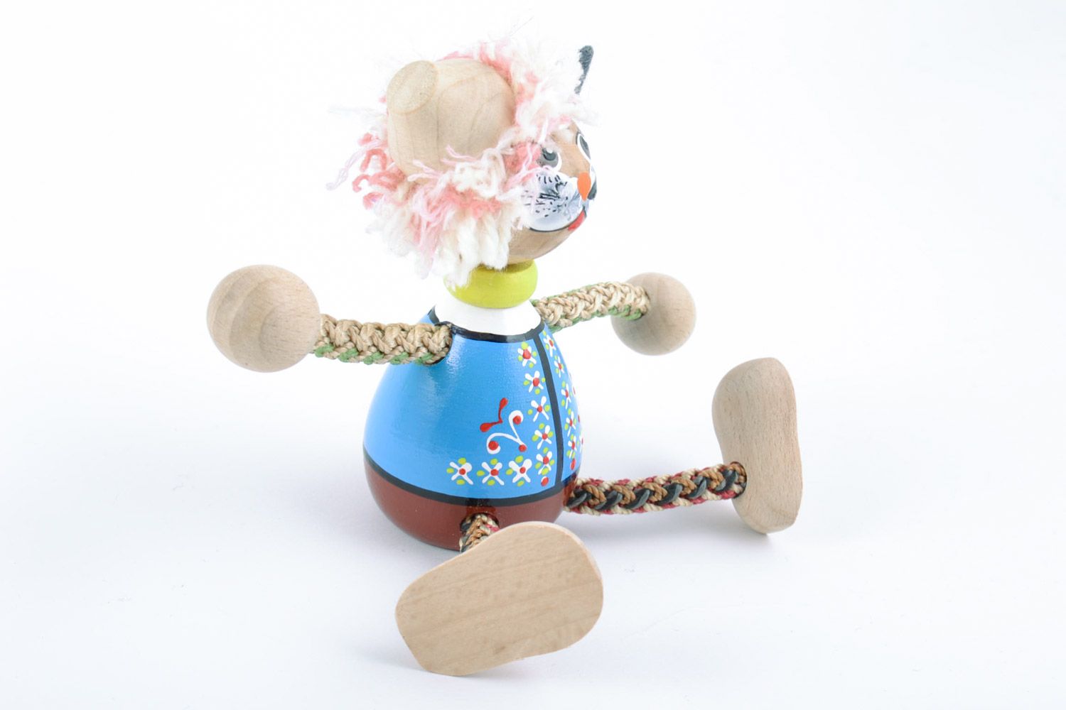 Деревянная эко игрушка в виде кота с росписью ручной работы детская интерьерная фото 3