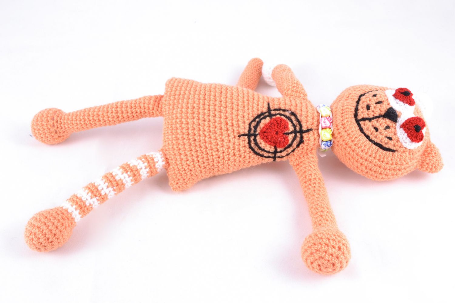 Soft crochet toy in the shape of cat in love photo 4