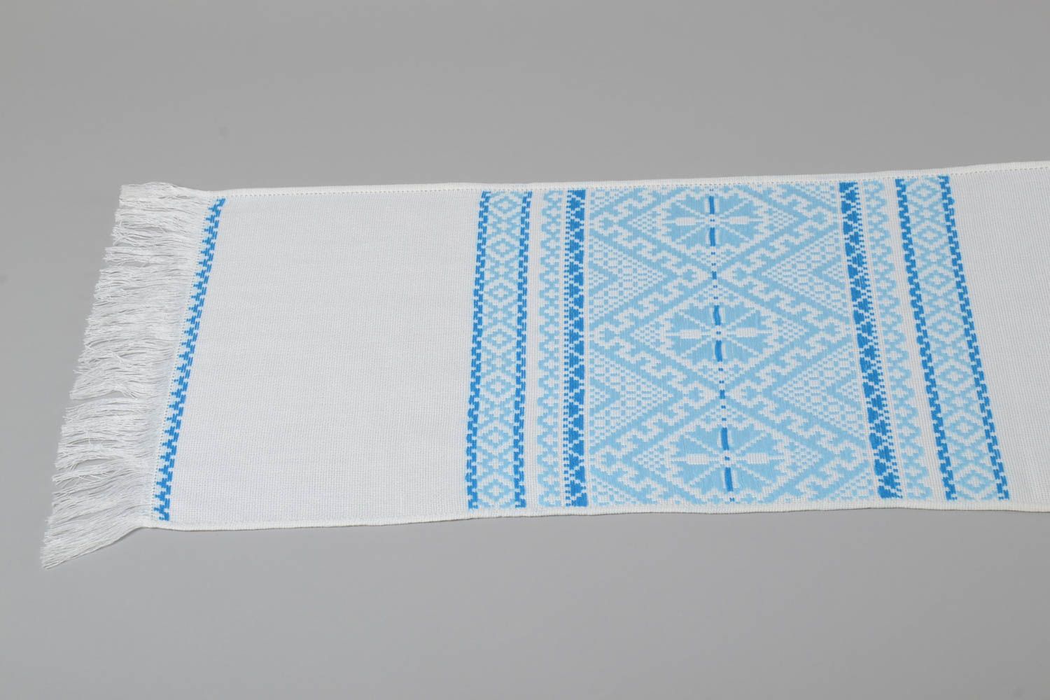 Рушник вышитый нежный рушник хэнд мейд полотенце с вышивкой в голубом цвете фото 5