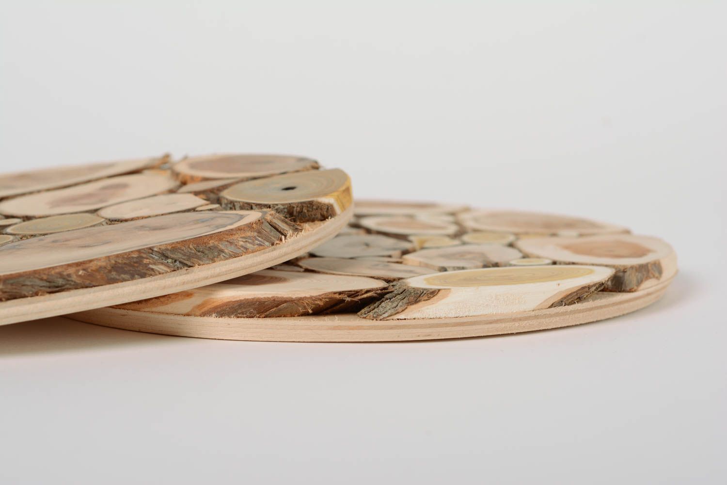 Salvamanteles de madera cortada hechos a mano 2 piezas bonitas originales foto 3
