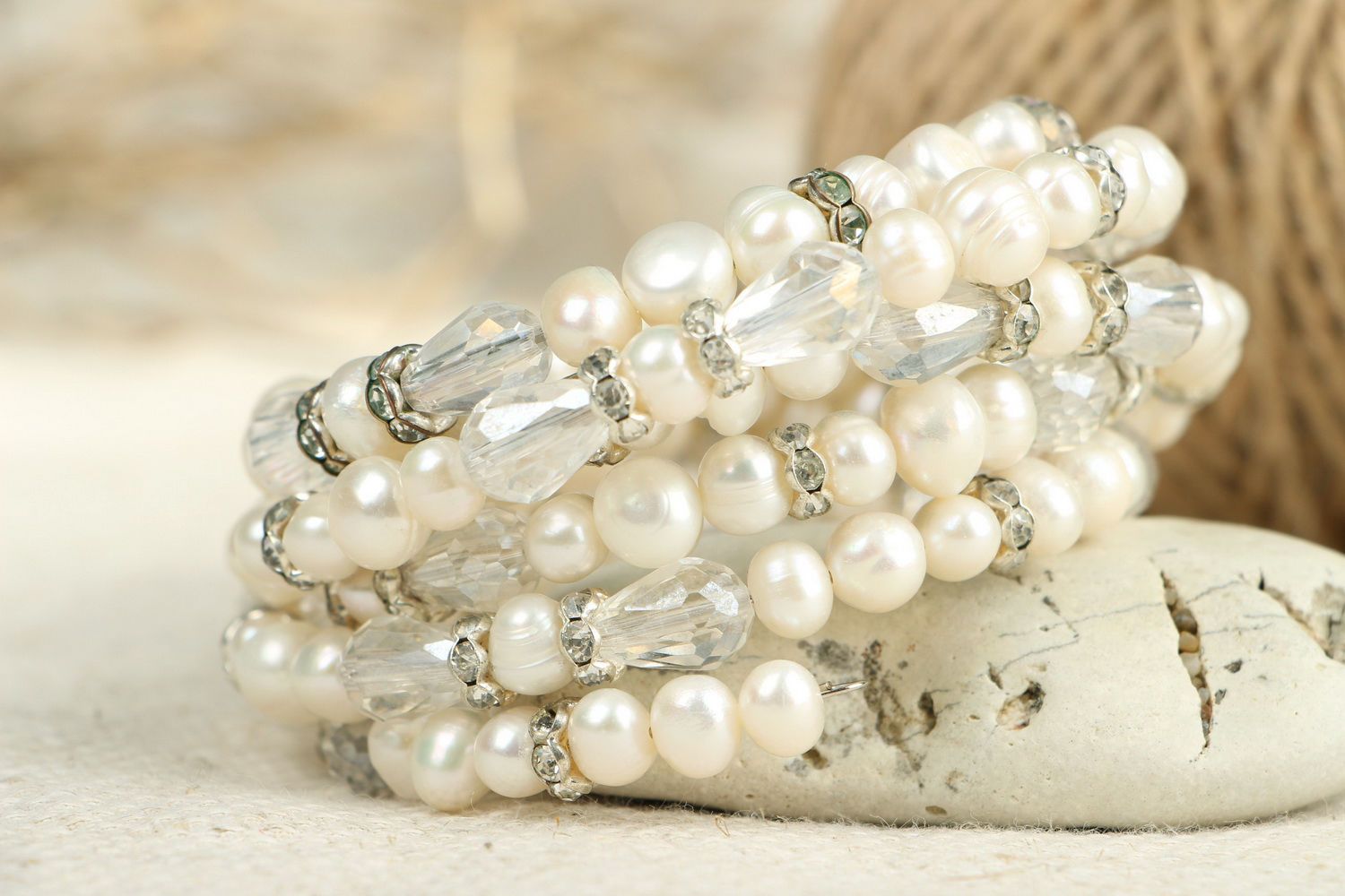 Handmade bracelet made of pearls and Czech crystal photo 1