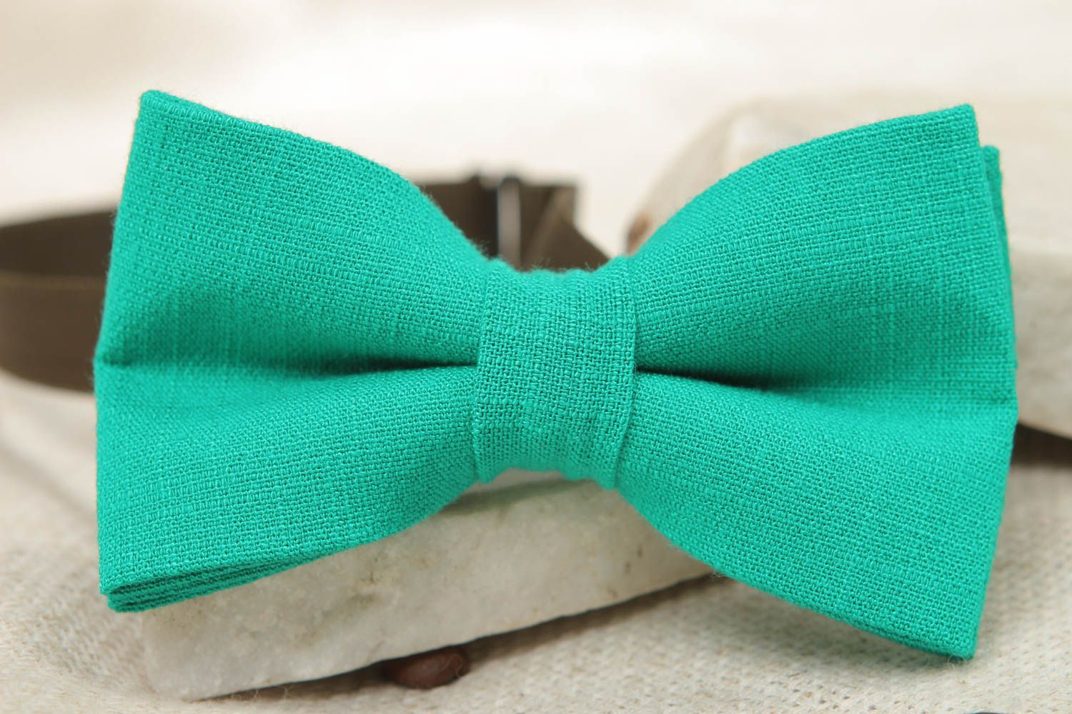 Bow tie of contrast colors photo 5