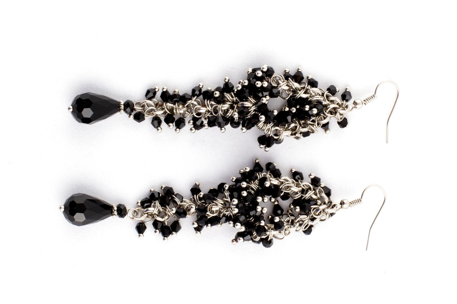 Boucles d'oreilles cristal Bijou fait main long noir design Accessoire femme photo 3