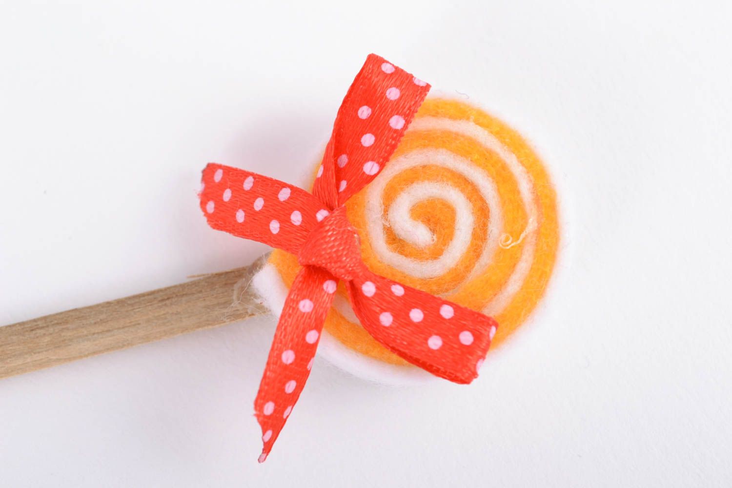 Aimant frigo en feutre Bonbon orange fait main décoration cuisine originale photo 3