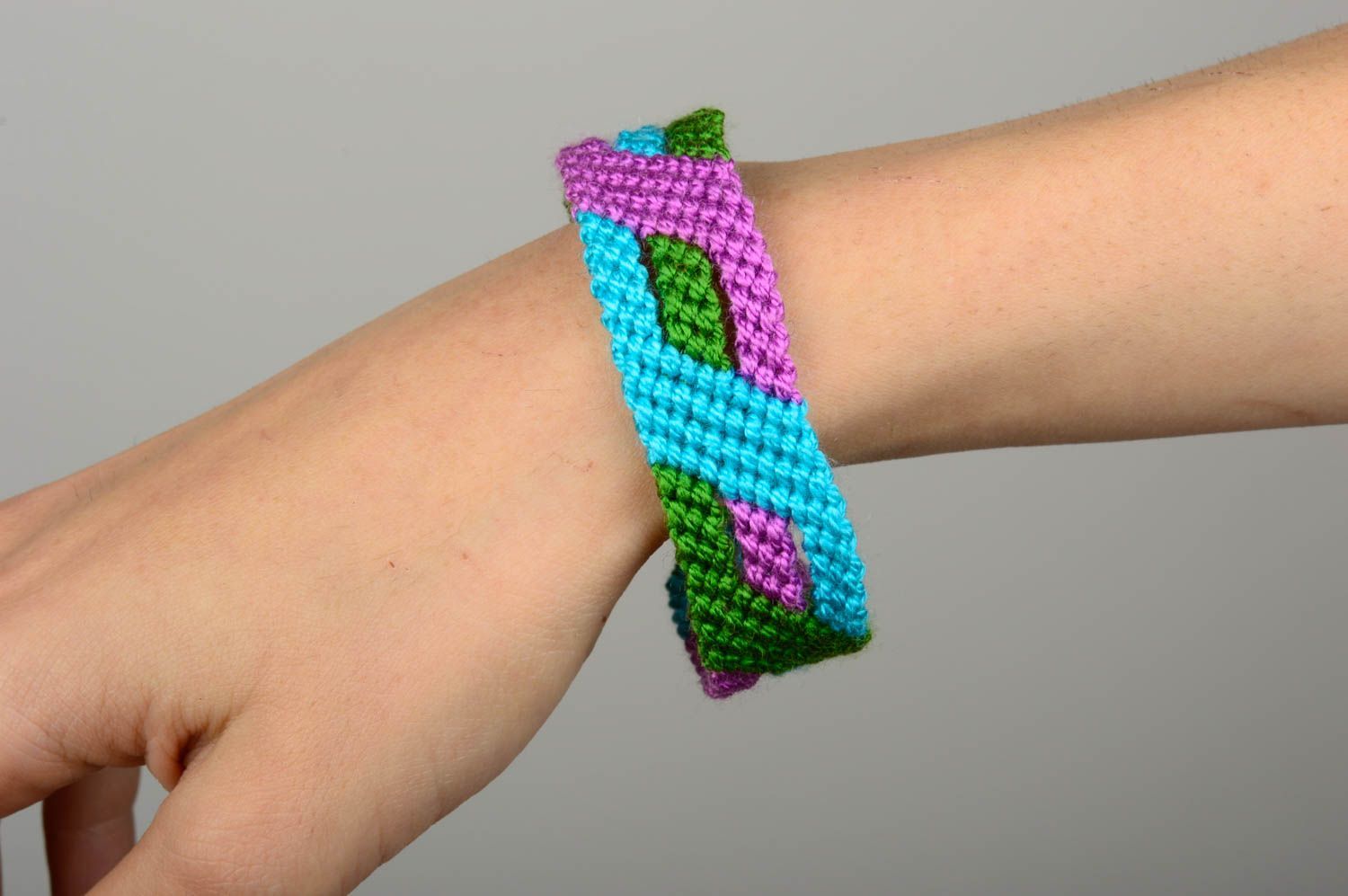 Handmade Damen Schmuck geflochtenes Armband bunt Geschenk für Mädchen effektvoll foto 5