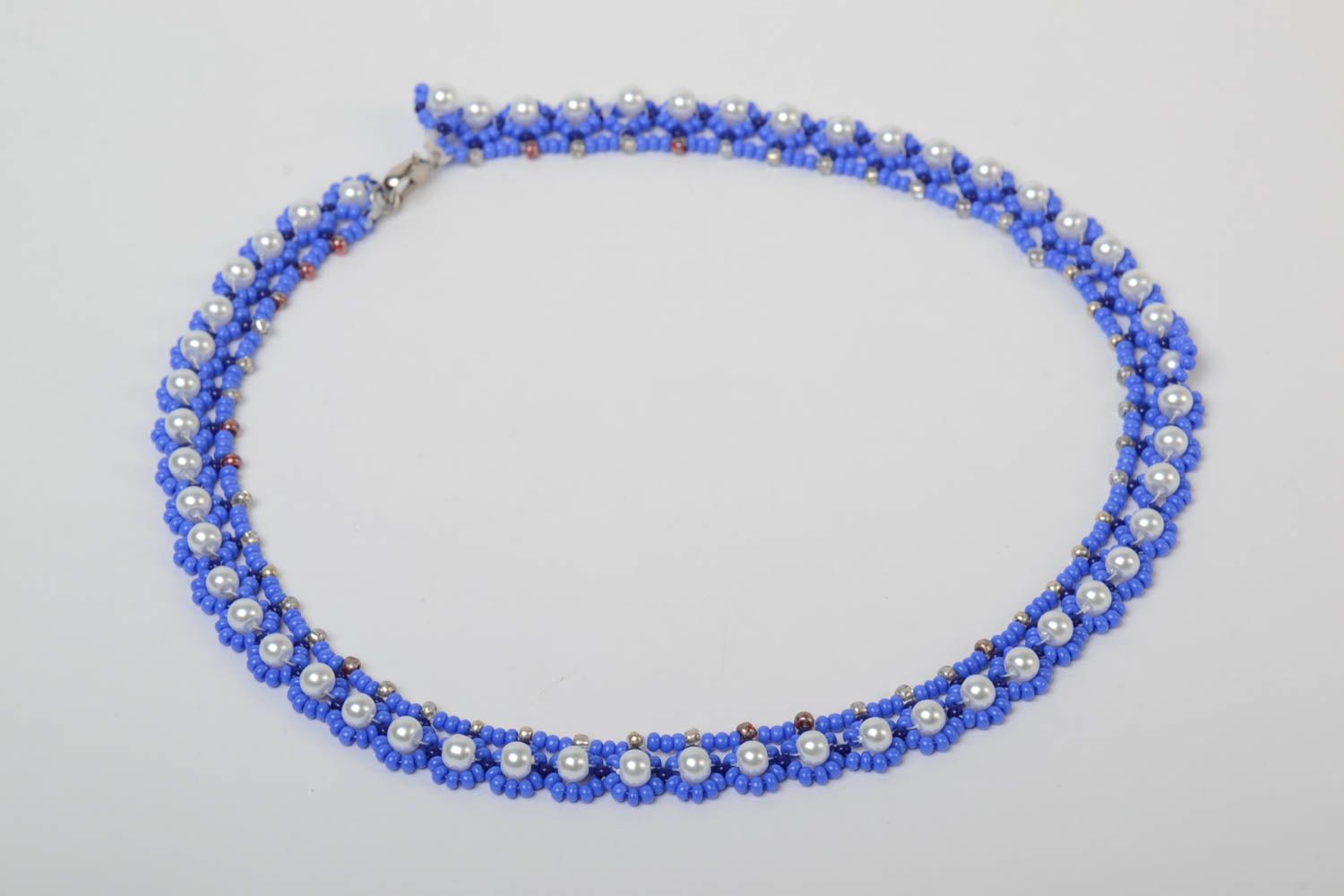 Beautiful blue and white handmade women's gentle thin beaded necklace photo 2