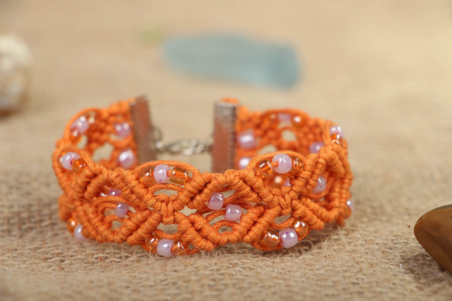 Bracelet tressé orange en macramé fait main  photo 5
