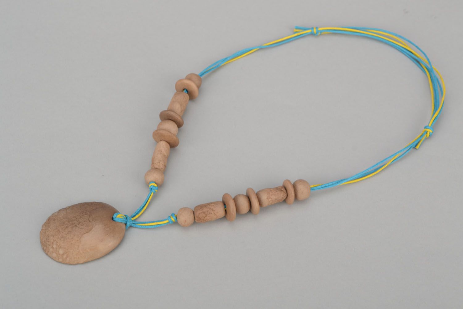 Ethnic bead necklace photo 3
