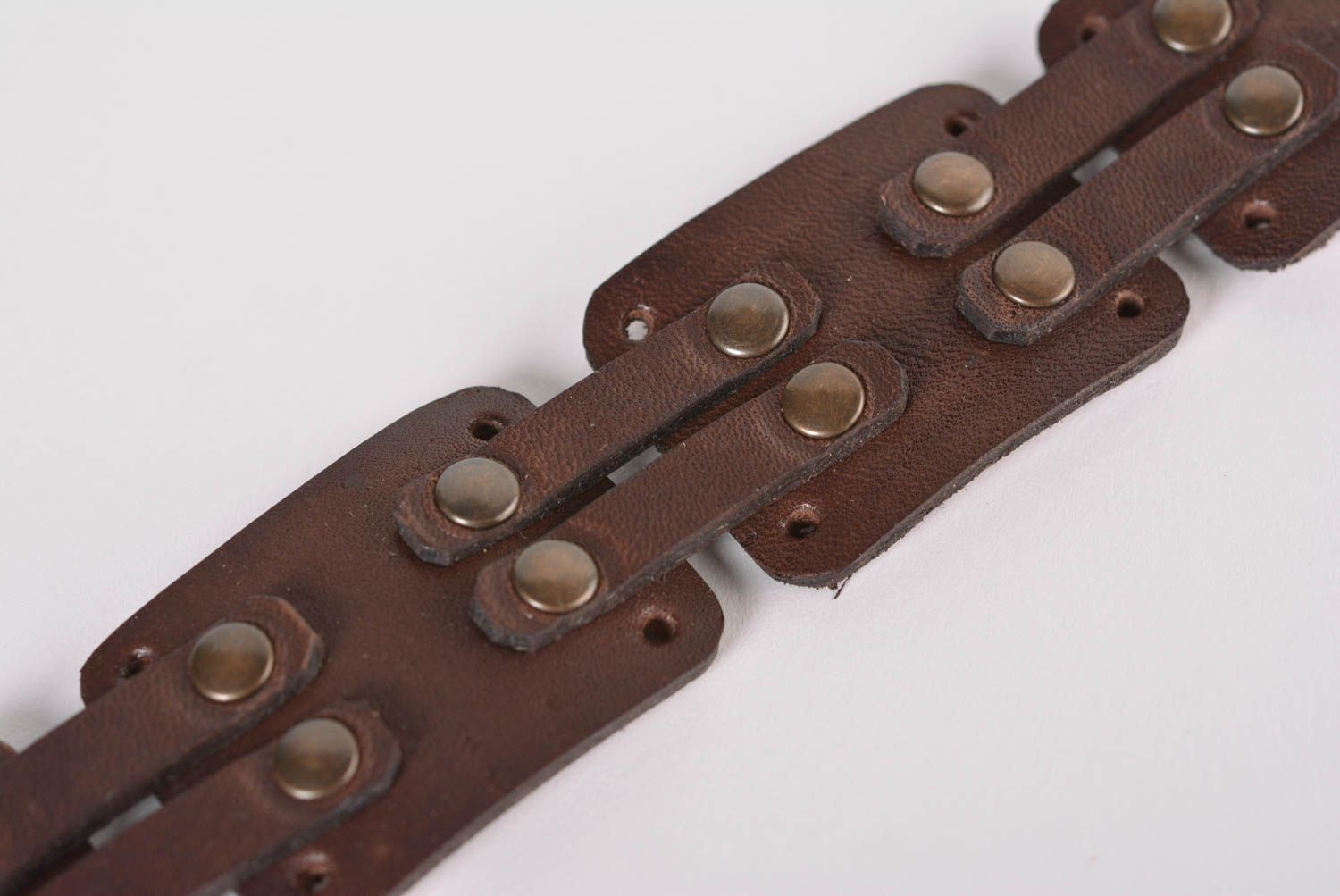 Bracelet cuir Bijou fait main Accessoire design original de couleur brune photo 5