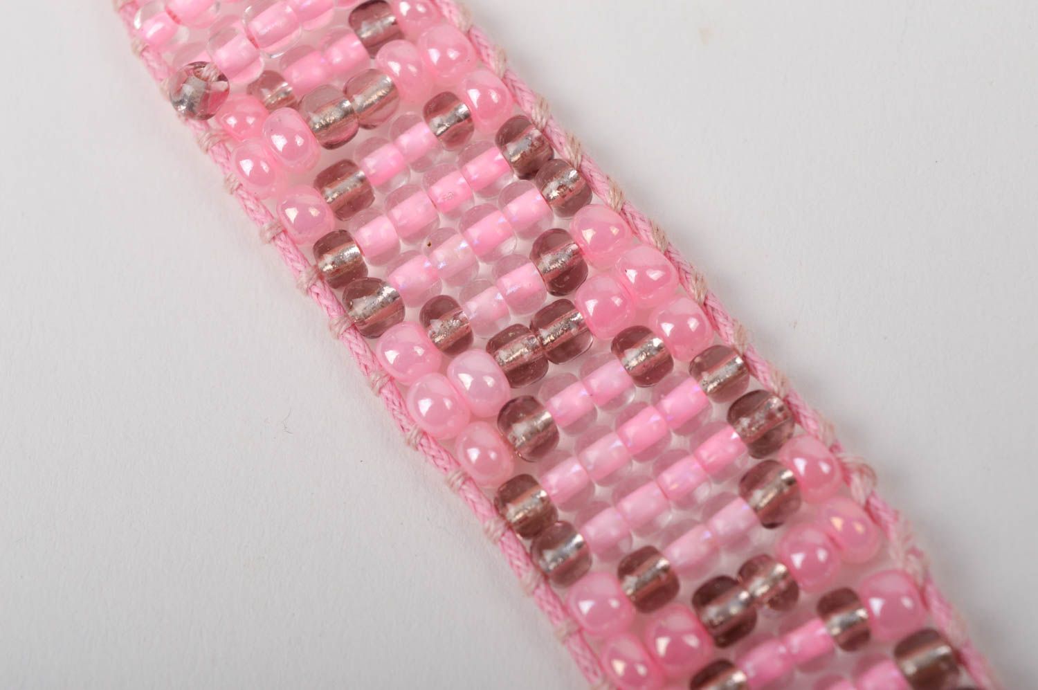 Bracelet rose Bijou fait main large en perles de rocaille Cadeau pour femme photo 4