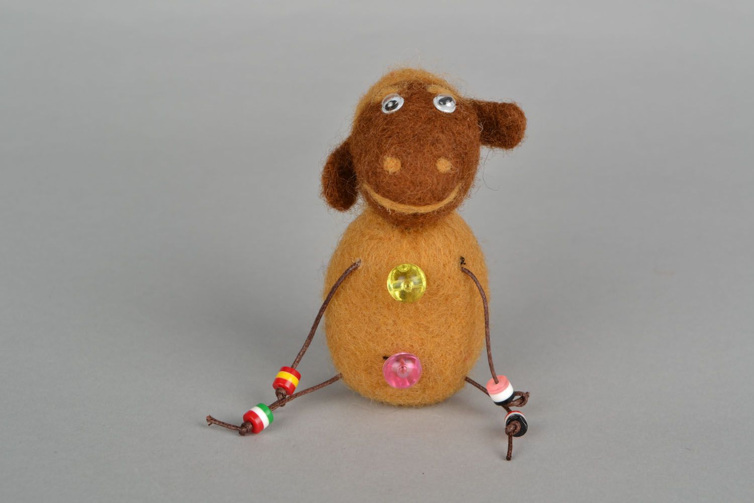Keychain made of felted wool Brown Sheep photo 3