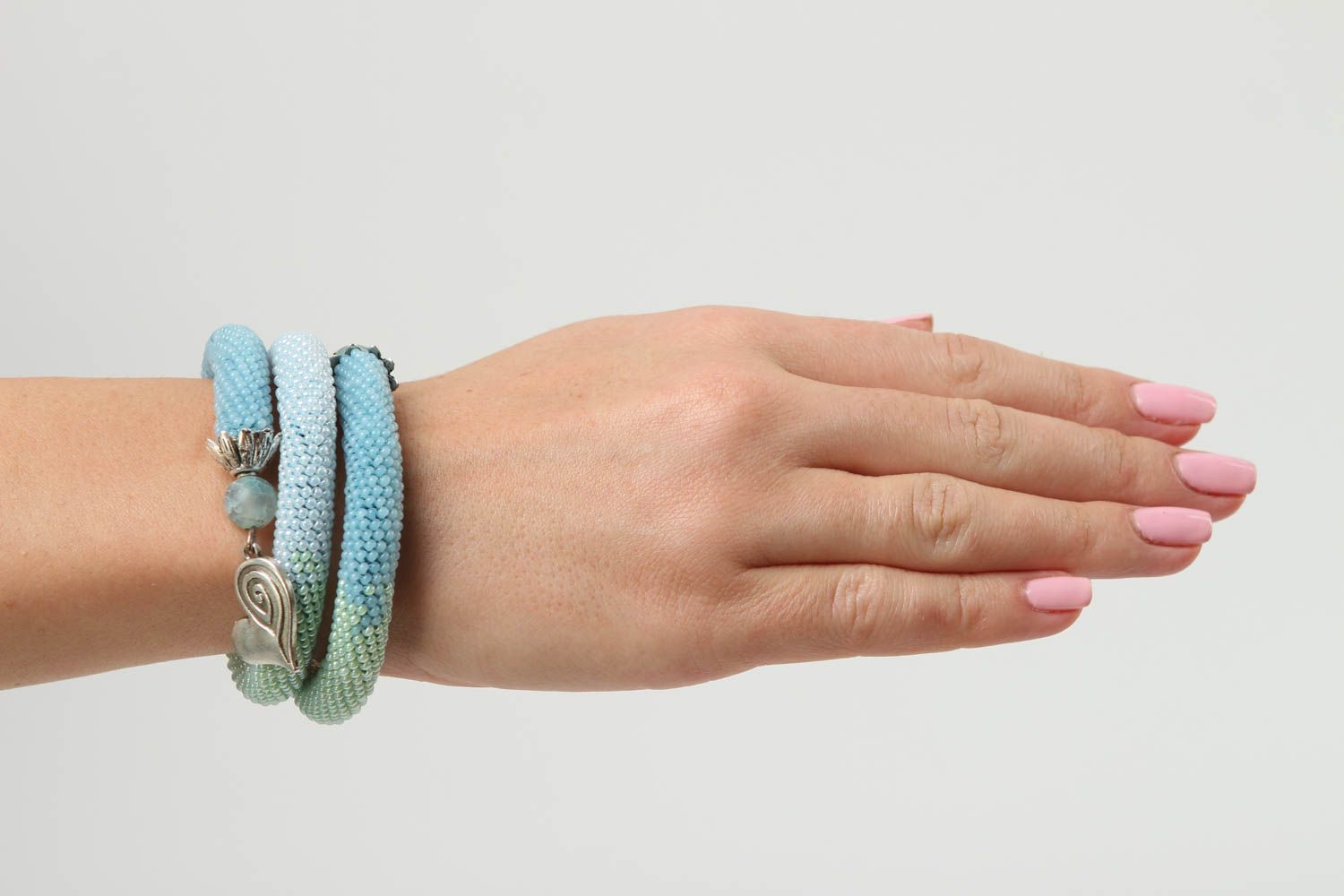 Bracelet fantaisie Bijou fait main de perles de rocaille Accessoire femme photo 5