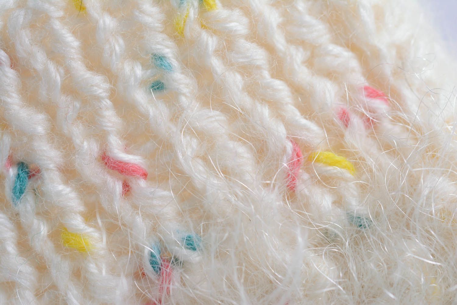 Mitaines tricotées au crochet en laine originales photo 4