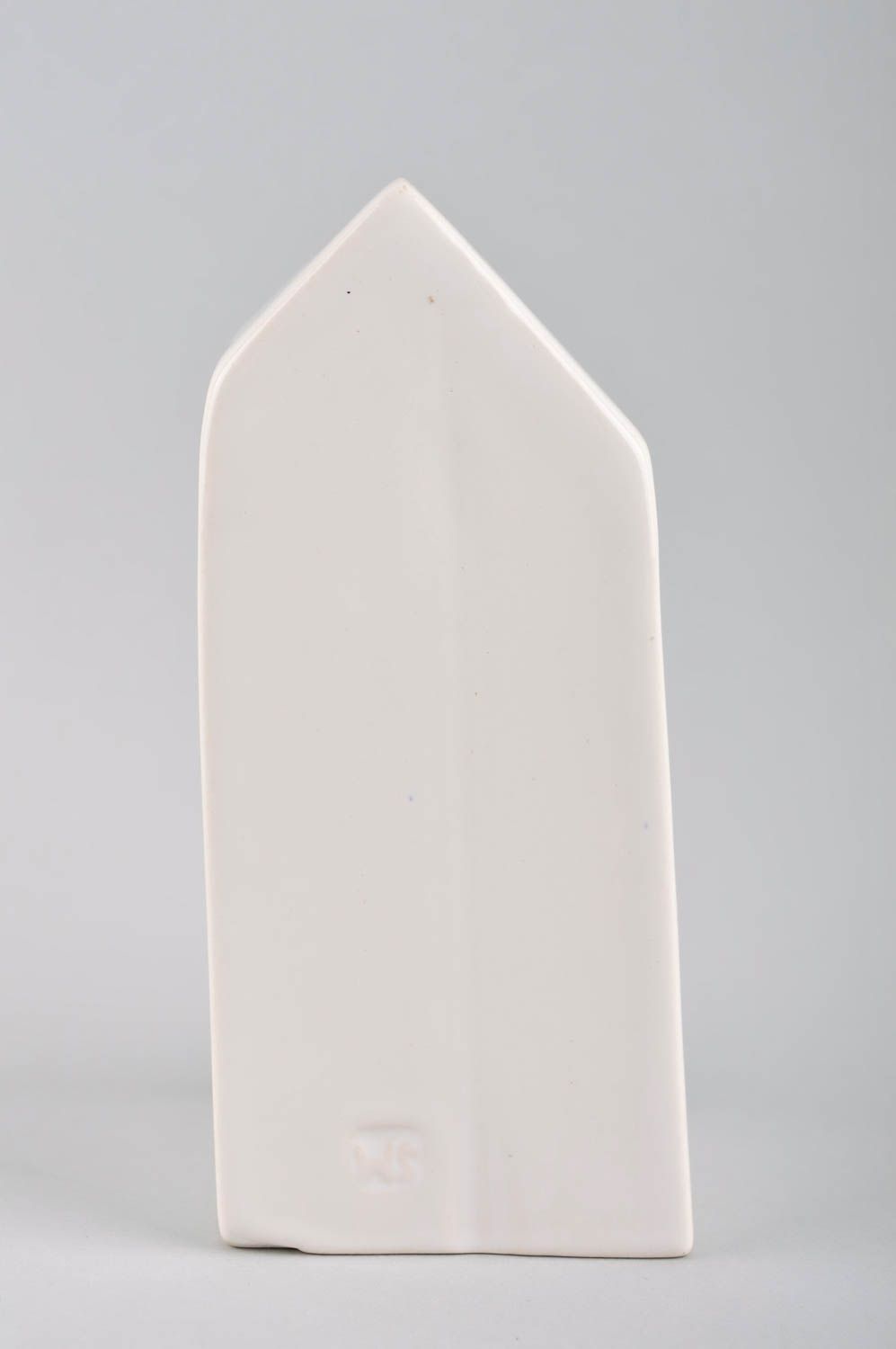 Casita artesanal color blanco figura hecha a mano elemento decorativo  foto 4