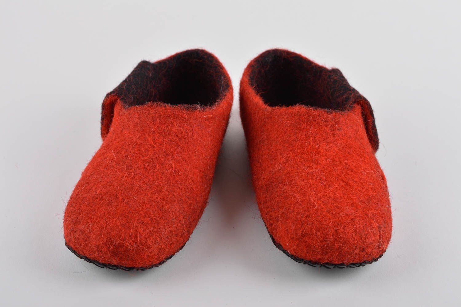 Pantoufles en laine fait main Chaussons laine chaudes rouges Accessoire femme photo 4
