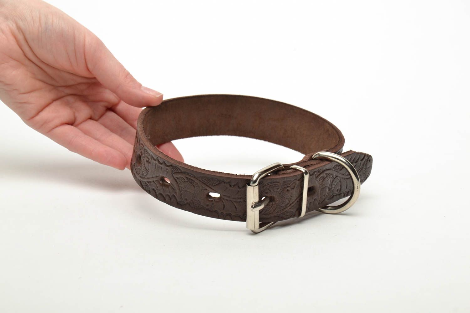 Beautiful leather dog collar with designer stamping Acorns photo 5