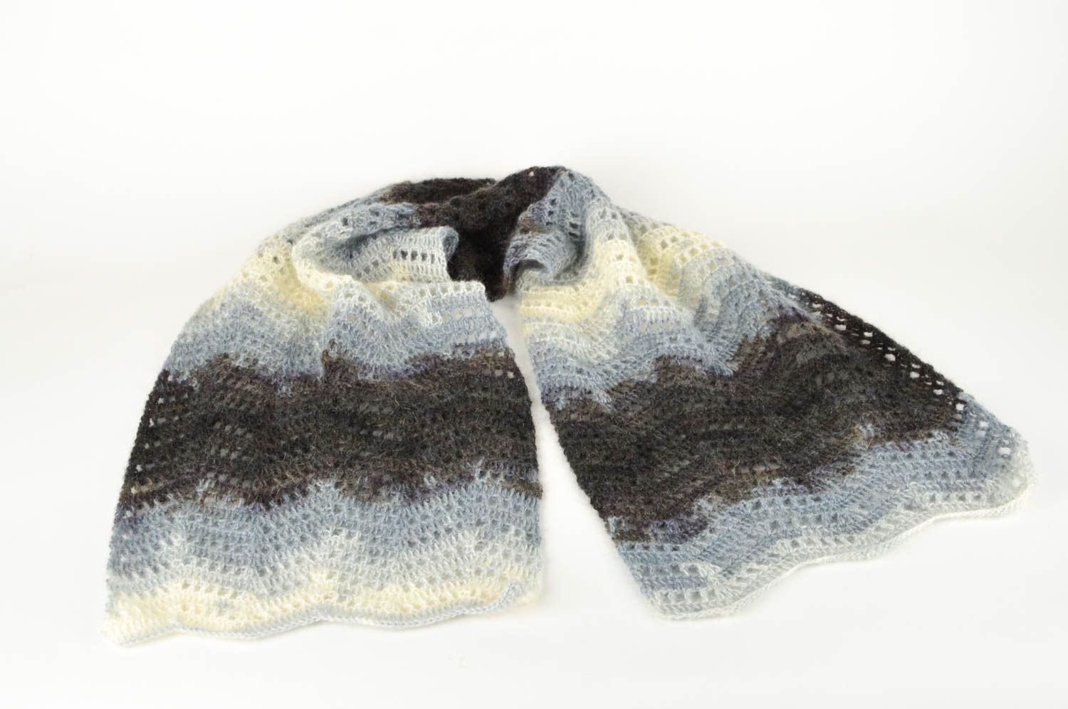 Шарф ручной работы шерстяной шарф крючком красивый серый узорный женский шарф фото 2