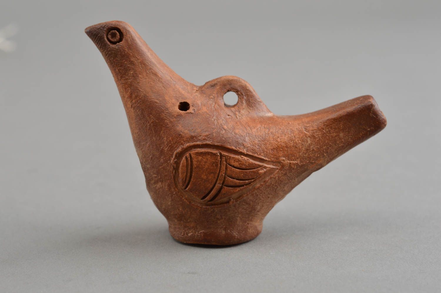 Silbato de barro instrumento musical artesanal regalo original marrón pajarito foto 2