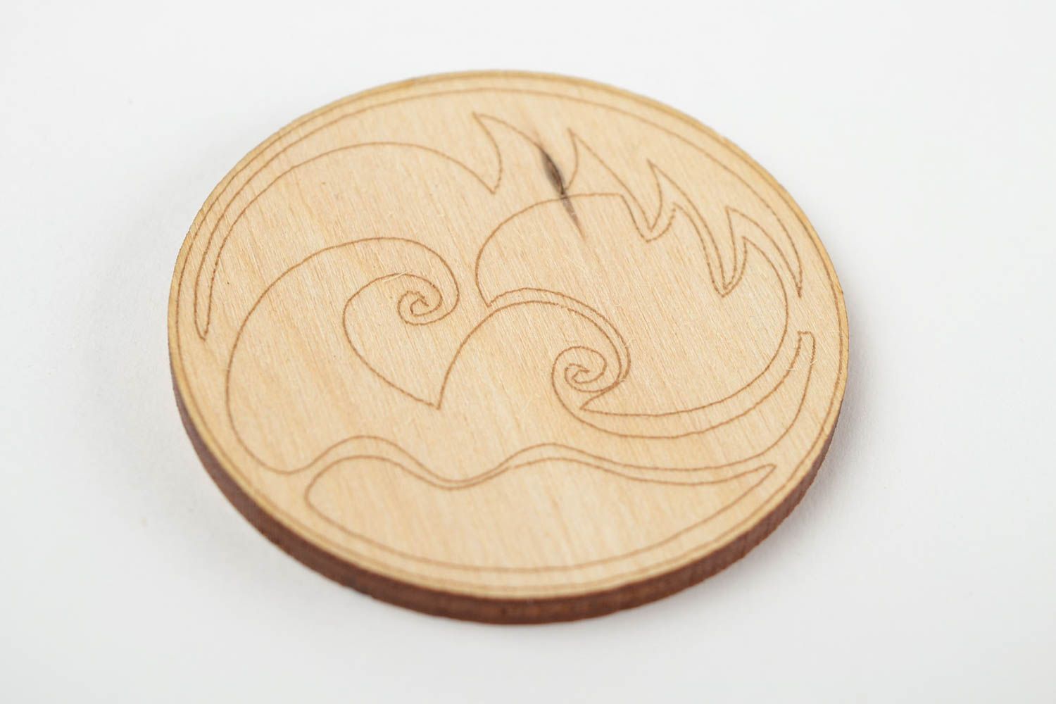 Figura para decorar hecha a mano circular manualidades en madera regalo original foto 4