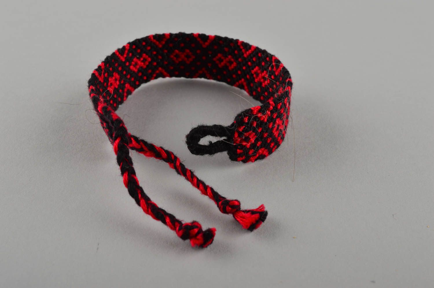 Geflochtenes Stoff Armband handmade Künstler Armband Frauen breites Armband  foto 5
