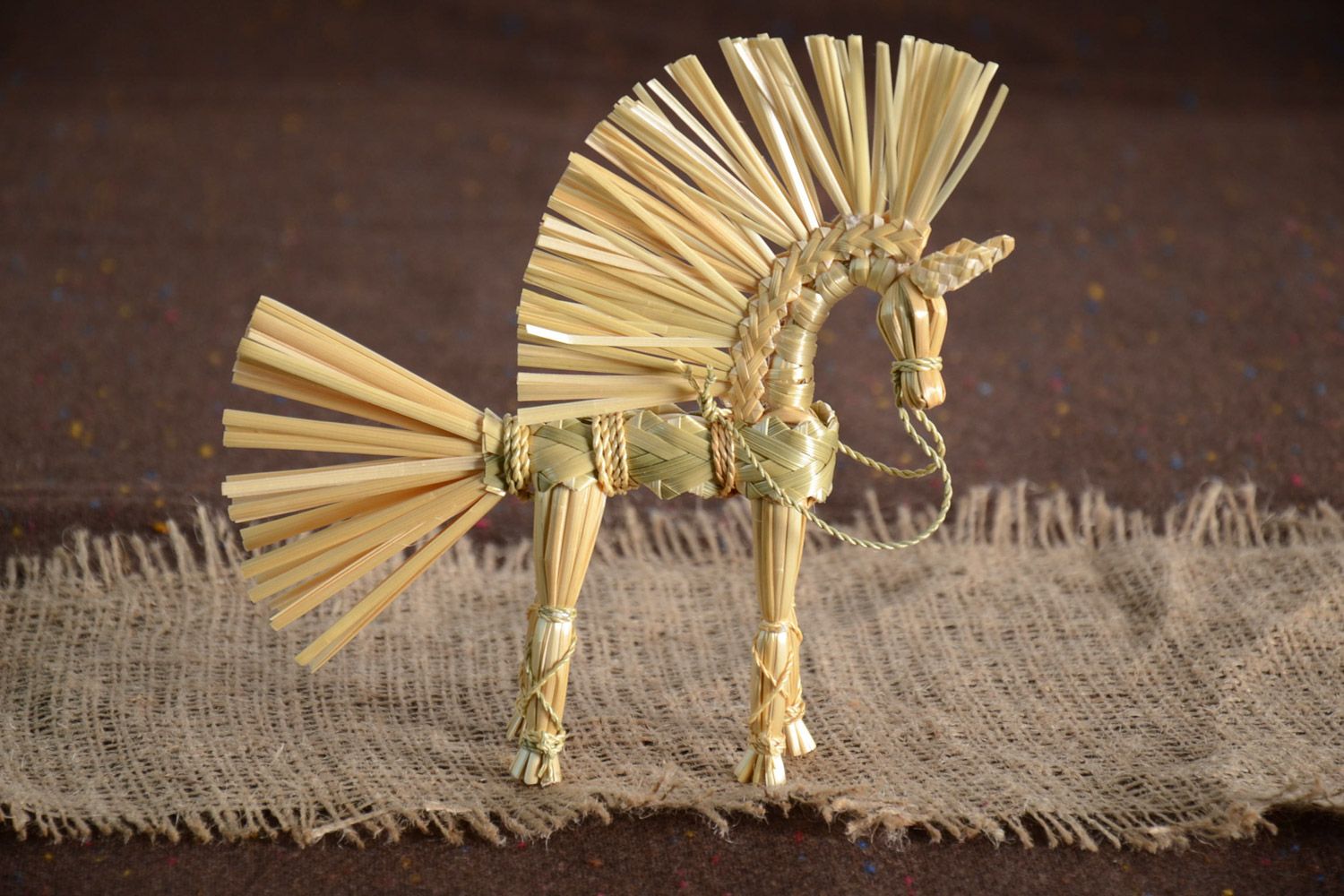 Handmade small ethnic horse toy woven of natural straw in Slavic style photo 1