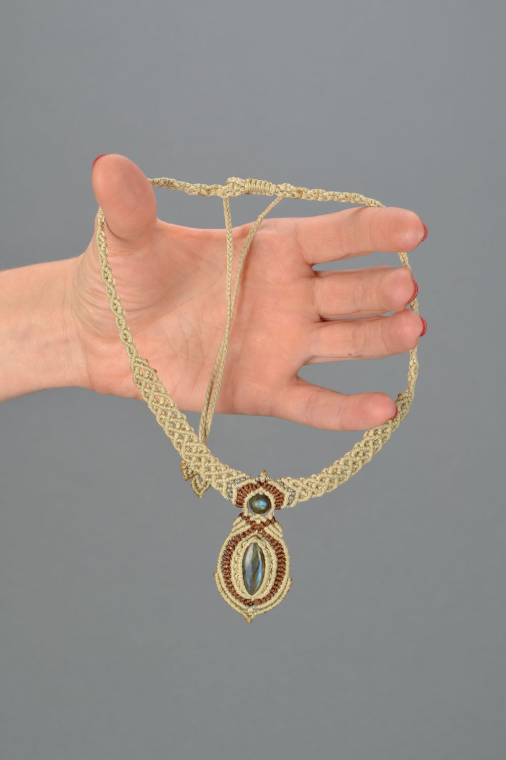 Macrame necklace with labradorite gemstone photo 2