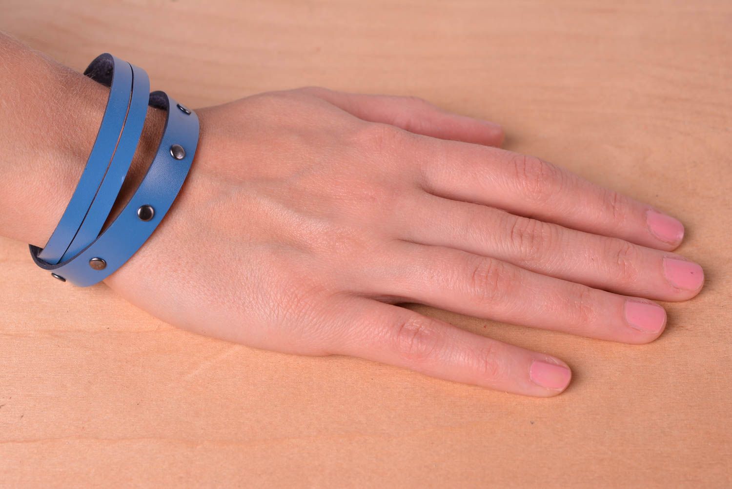 Bracelet cuir Bijou fait main bleu dans le style casual Accessoire femme photo 2
