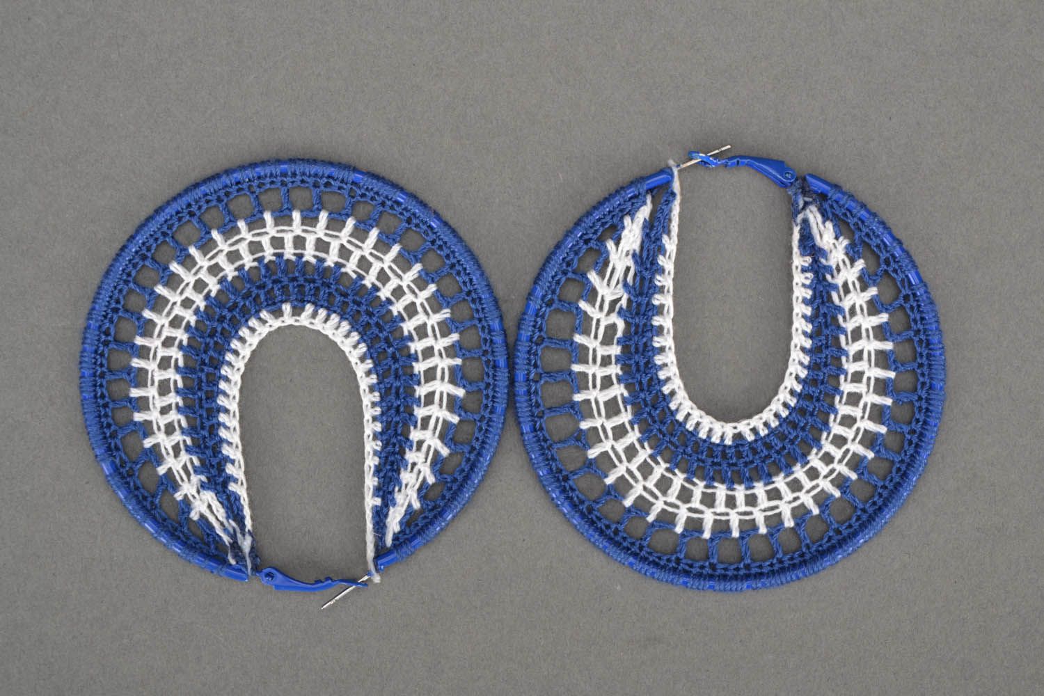Blue crocheted earrings photo 3
