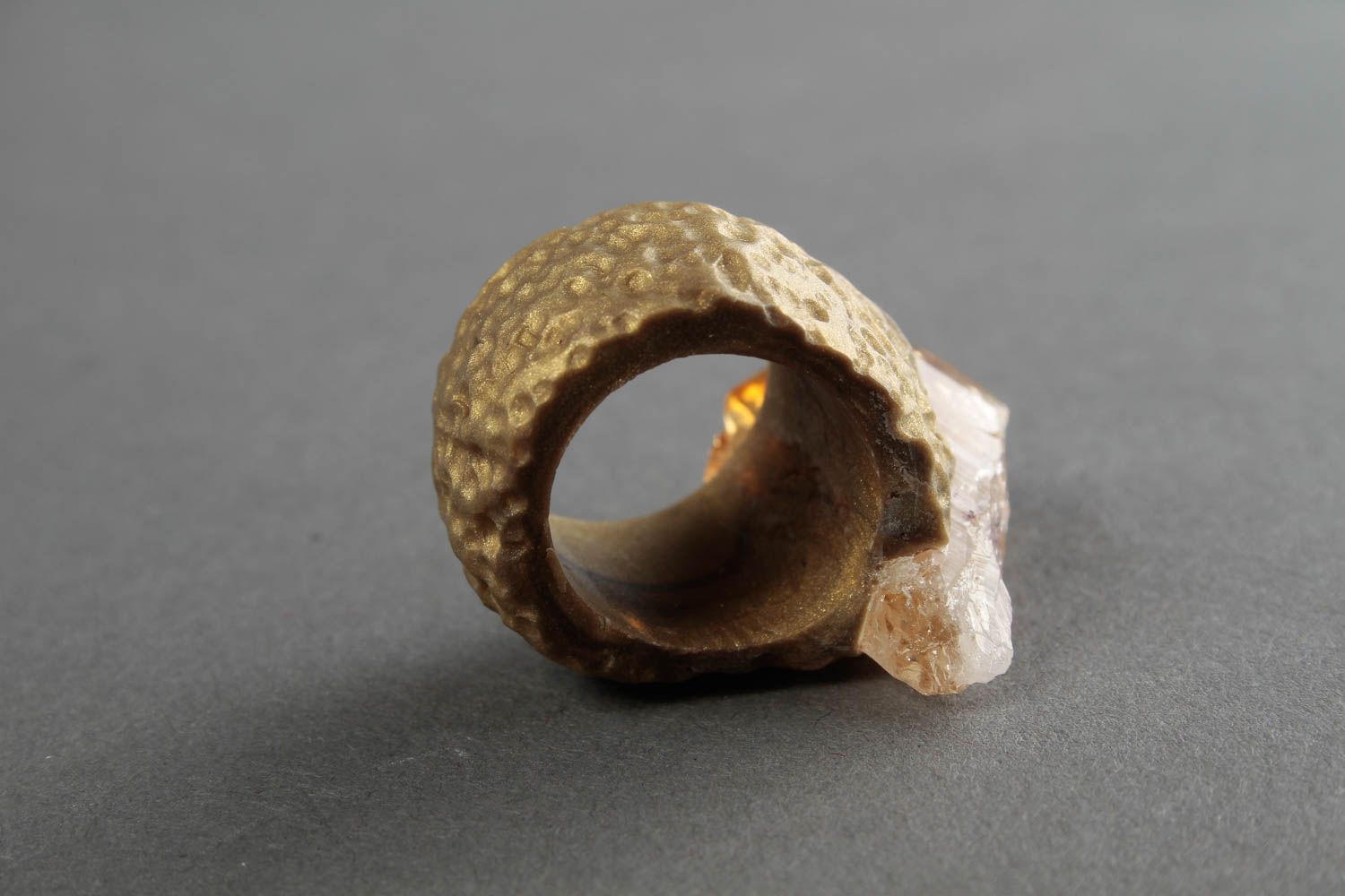 Кольцо ручной работы украшение из полимерной глины украшение кольцо янтарное фото 4