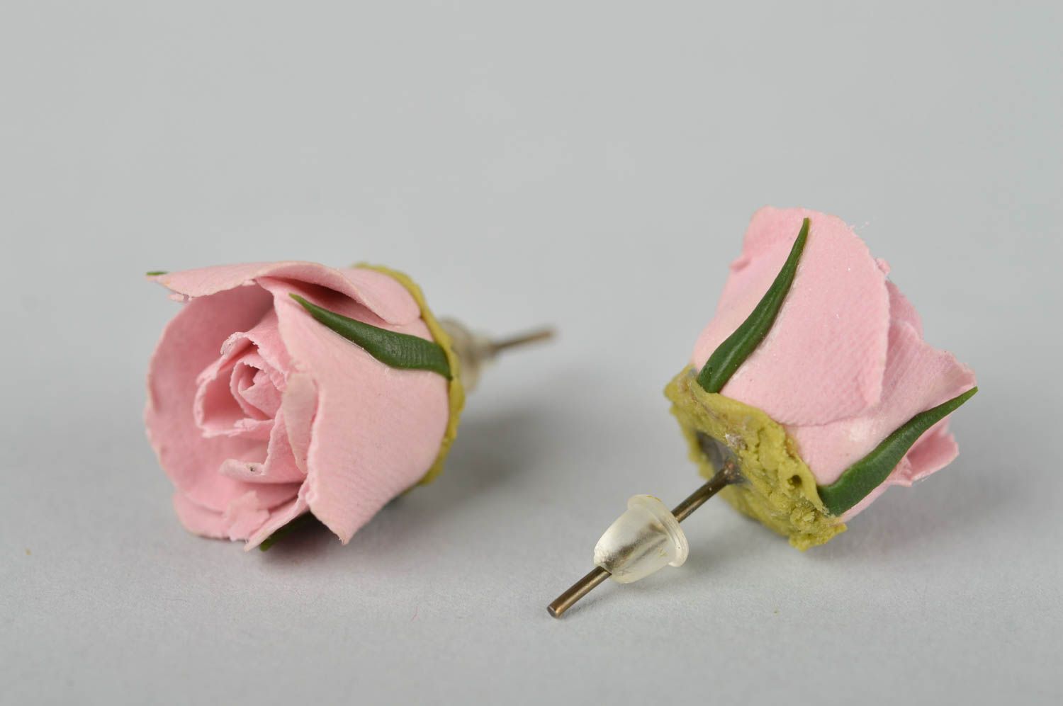 Boucles d'oreilles puces Bijou fait main roses en pâte polymère Cadeau femme photo 3
