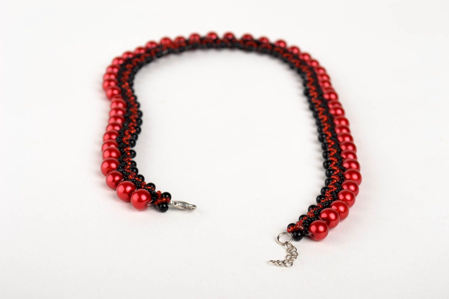 Колье из бисера украшение ручной работы ожерелье из бисера черное с красным фото 4