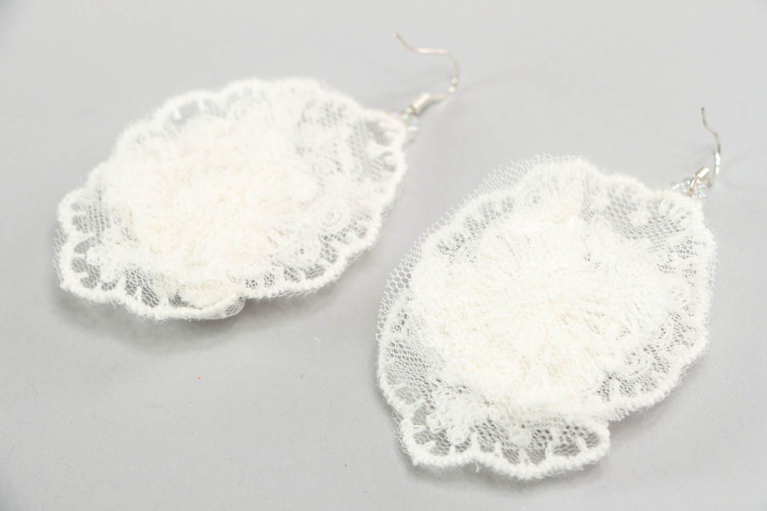 Earrings with crystal and lace photo 3