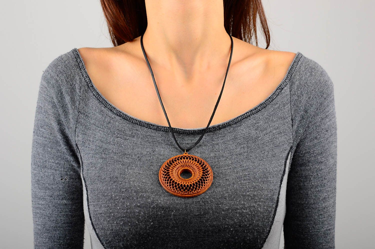 Neck accessory wooden accessory neck pendant for women beautiful pendant photo 1