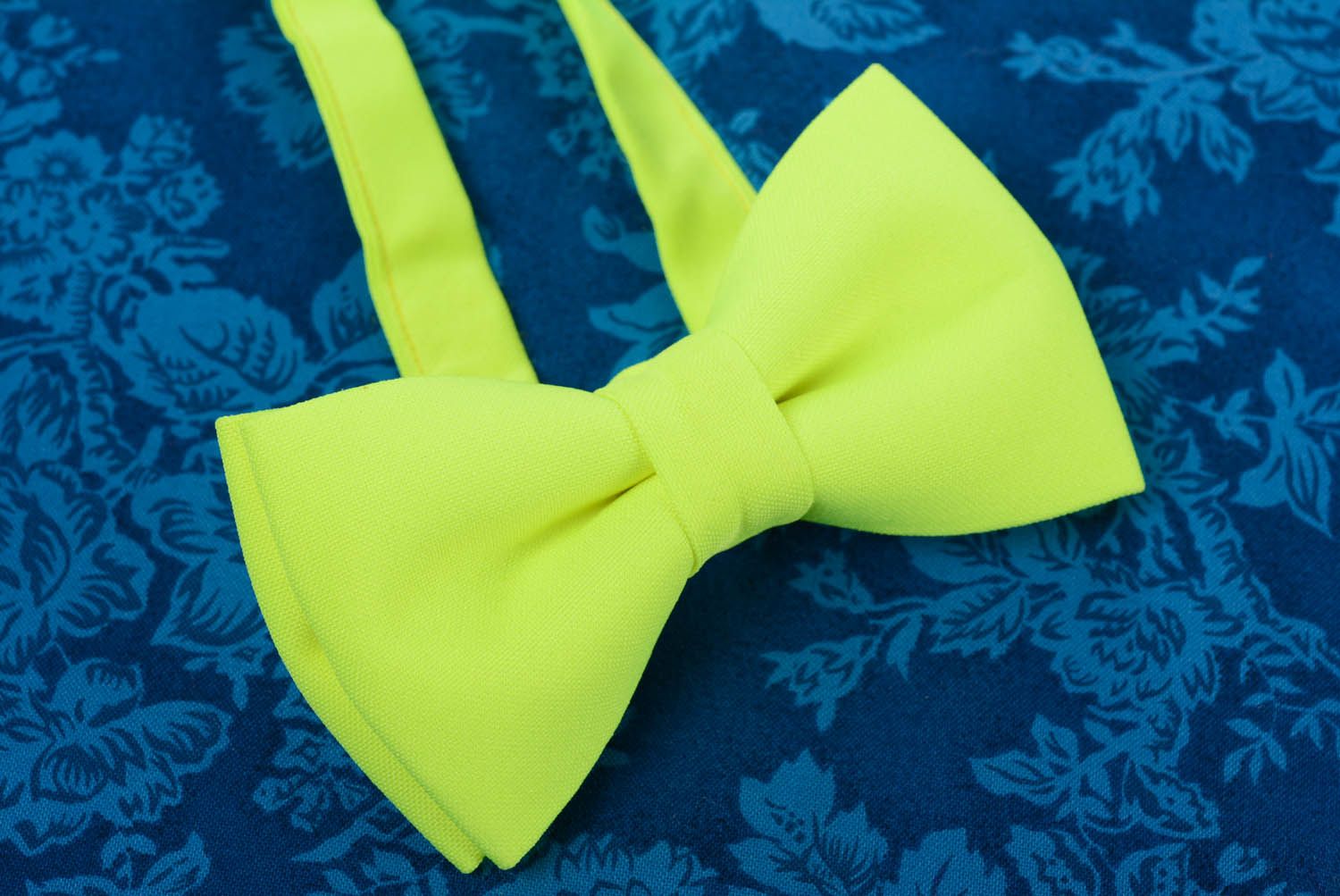 Lemon yellow bow tie photo 3