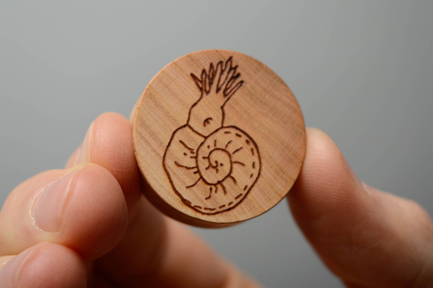 Piercing plugs faits main originaux en bois 28 mm accessoires écologiques photo 4