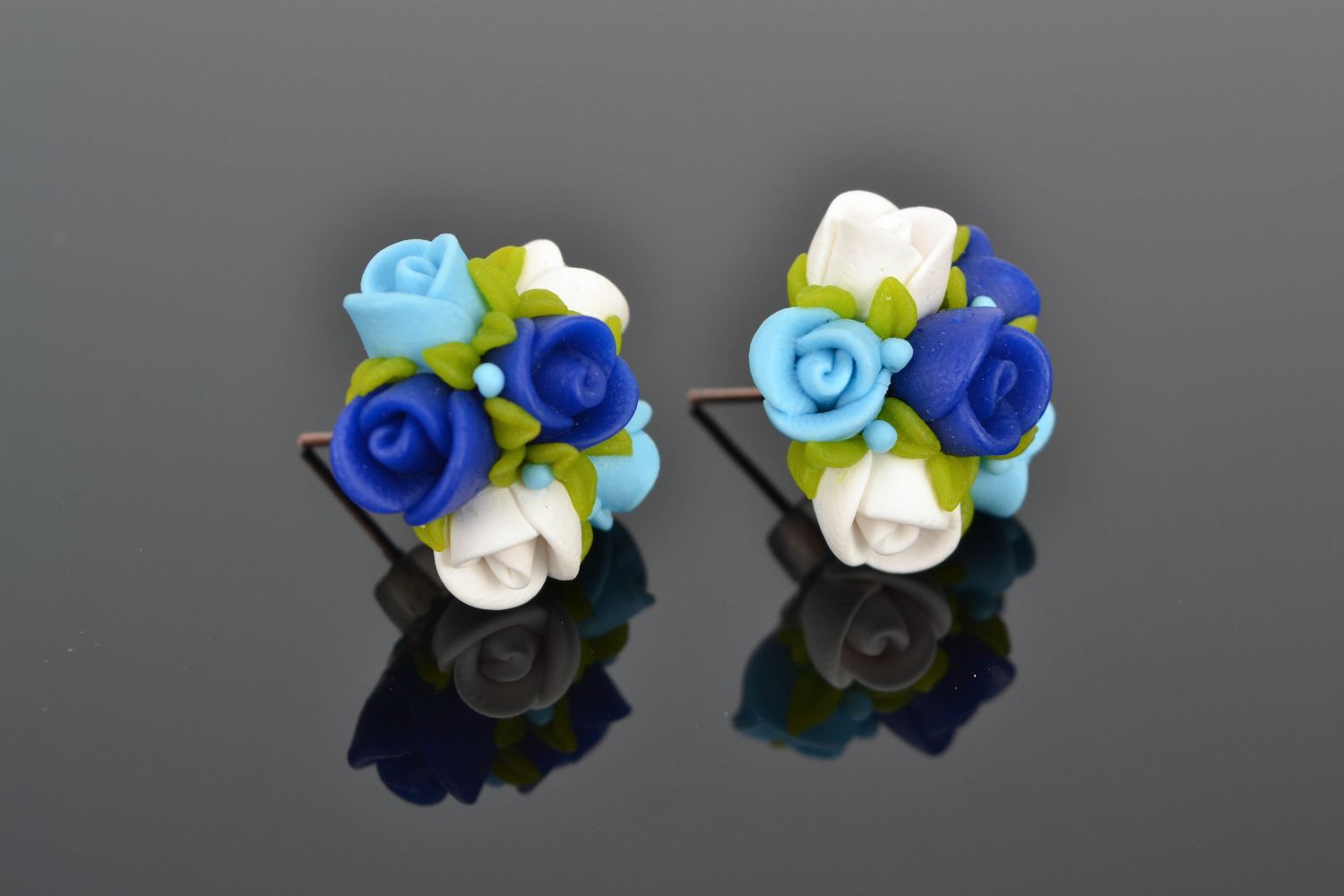 Unusual plastic flower earrings photo 1