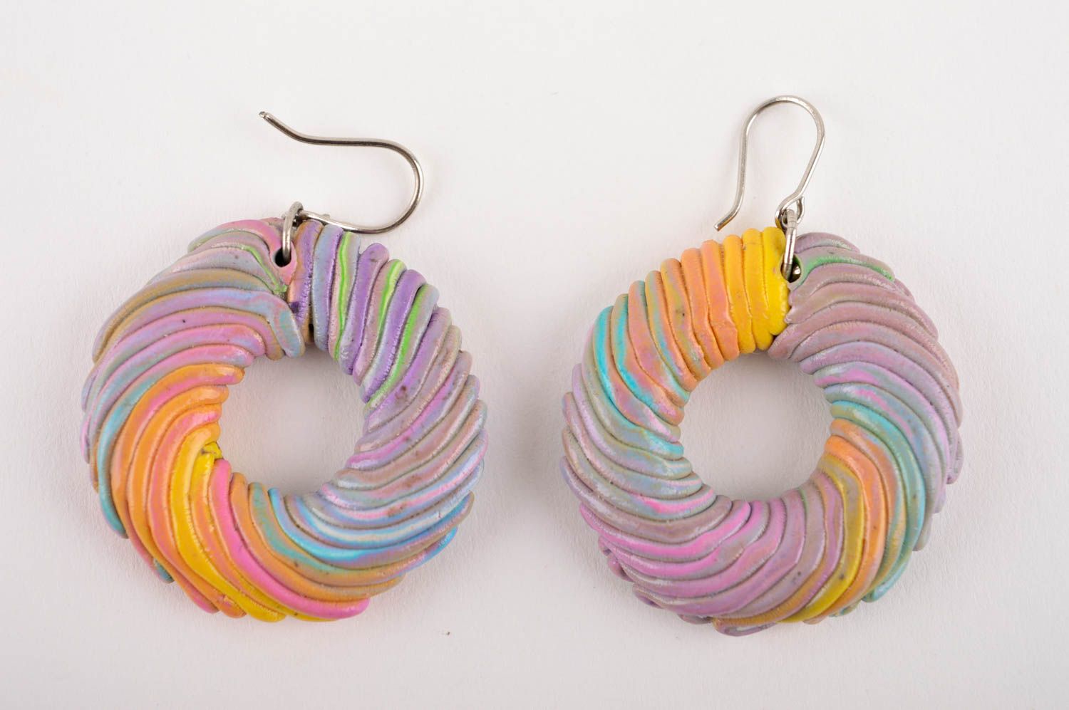 Handmade bunte schöne Creolen Ohrringe Polymer Schmuck Accessoire für Frauen  foto 3
