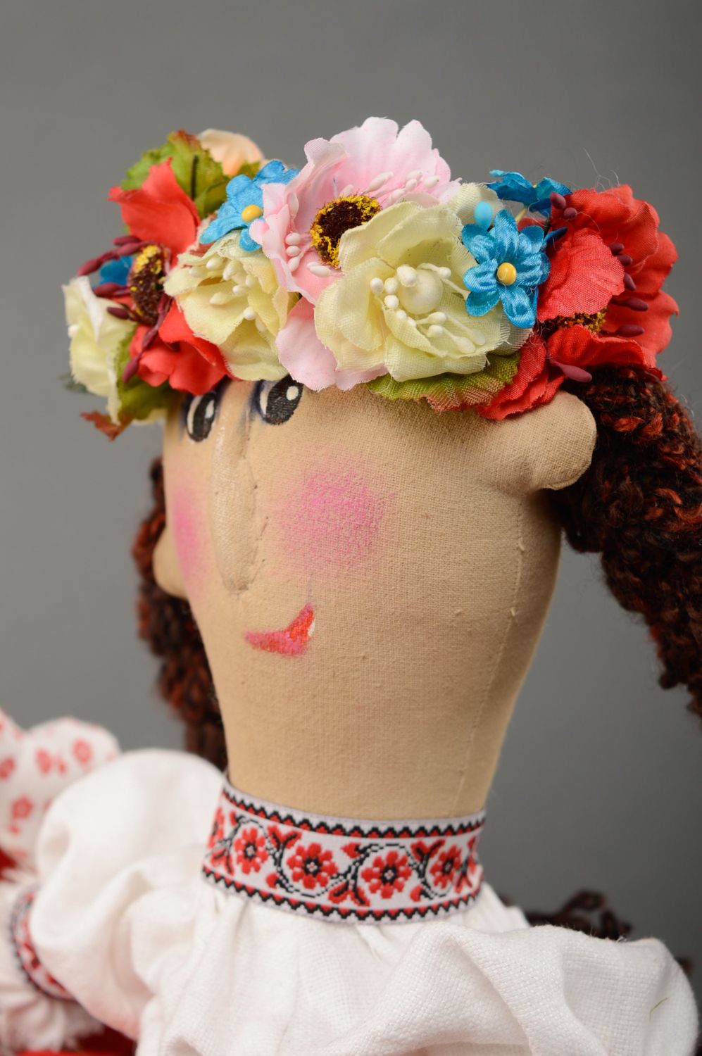 Кукла ручной работы из ткани в народном костюме фото 2