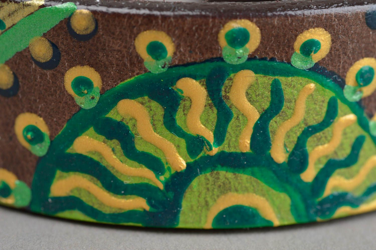 Bracelet cuir naturel Bijou fait main marron peint vert Accessoire femme photo 2