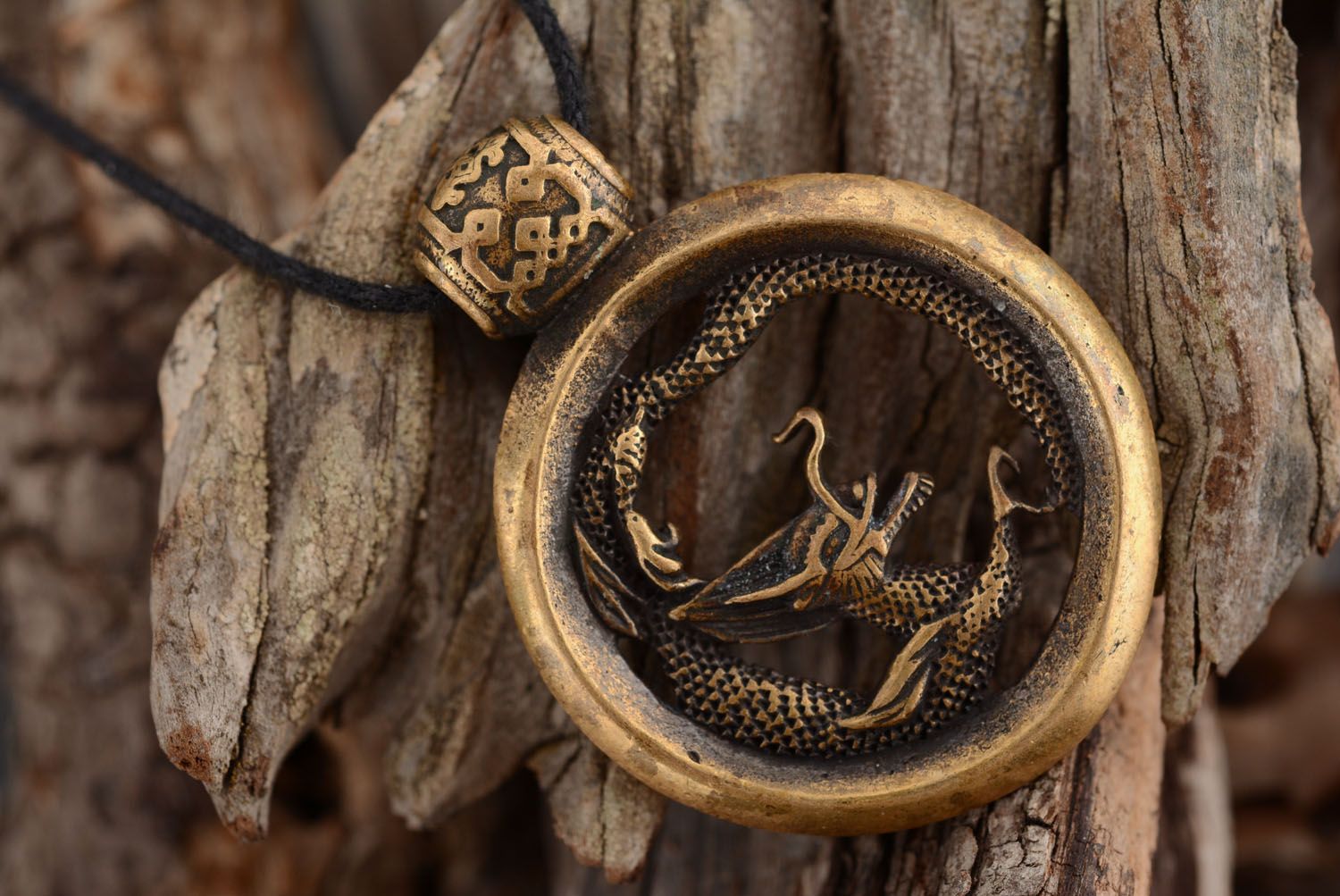 Pendentif en bronze fait main original accessoire design en forme de dragon photo 2