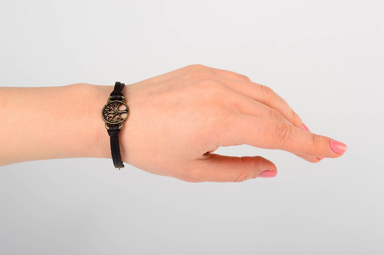 Кожаный браслет ручной работы браслет на руку со вставкой украшение из кожи фото 2