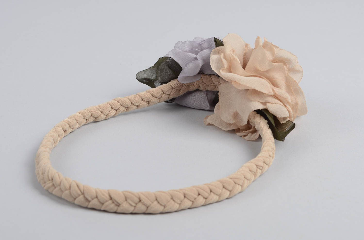 Haarband Blumen handgefertigt Haarschmuck Blumen Accessoire für Haare beige foto 2