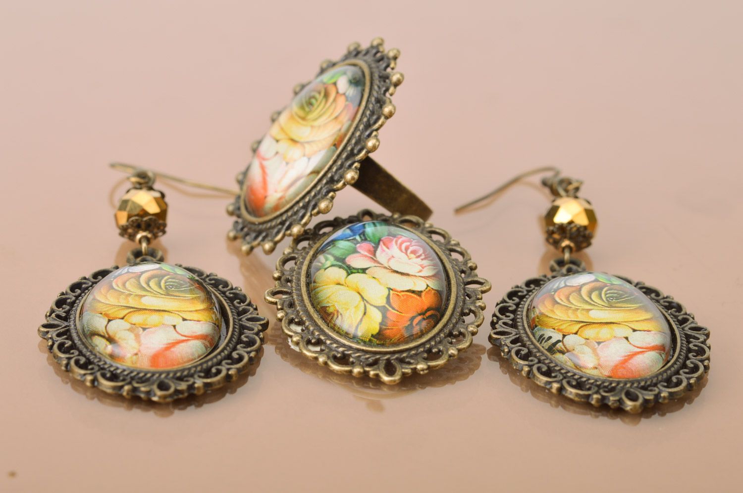 Handmade designer vintage jewelry set on metal basis dangle earrings and brooch photo 2