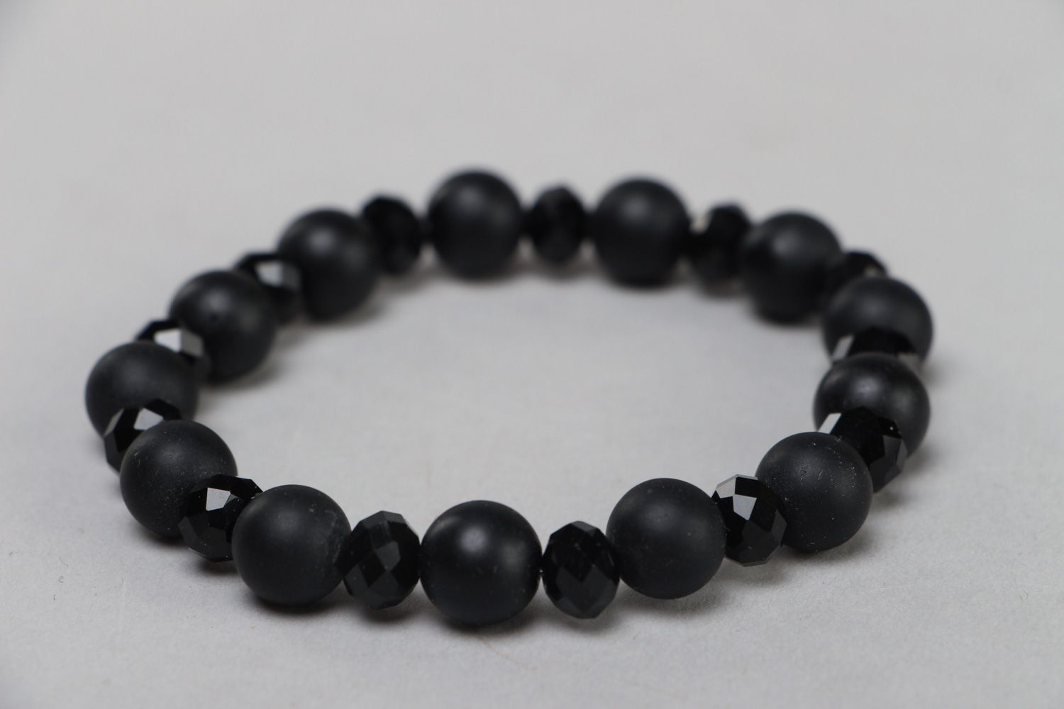Handmade women's stone bead bracelet with shungite of black color photo 1