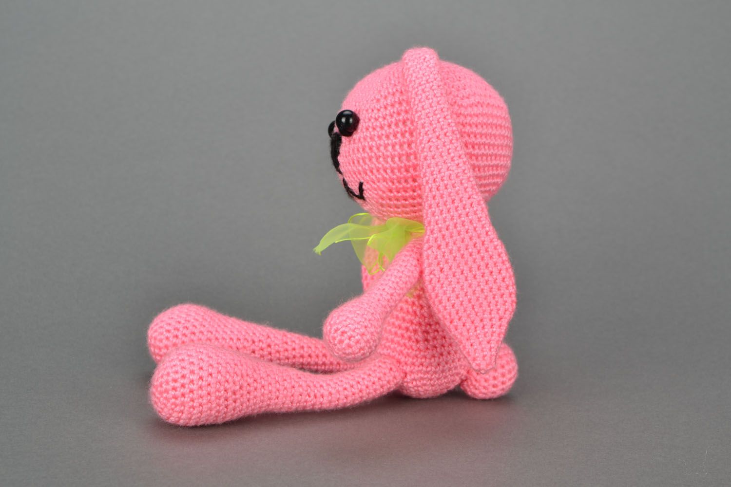Jouet tricot au crochet Lièvre rose photo 4