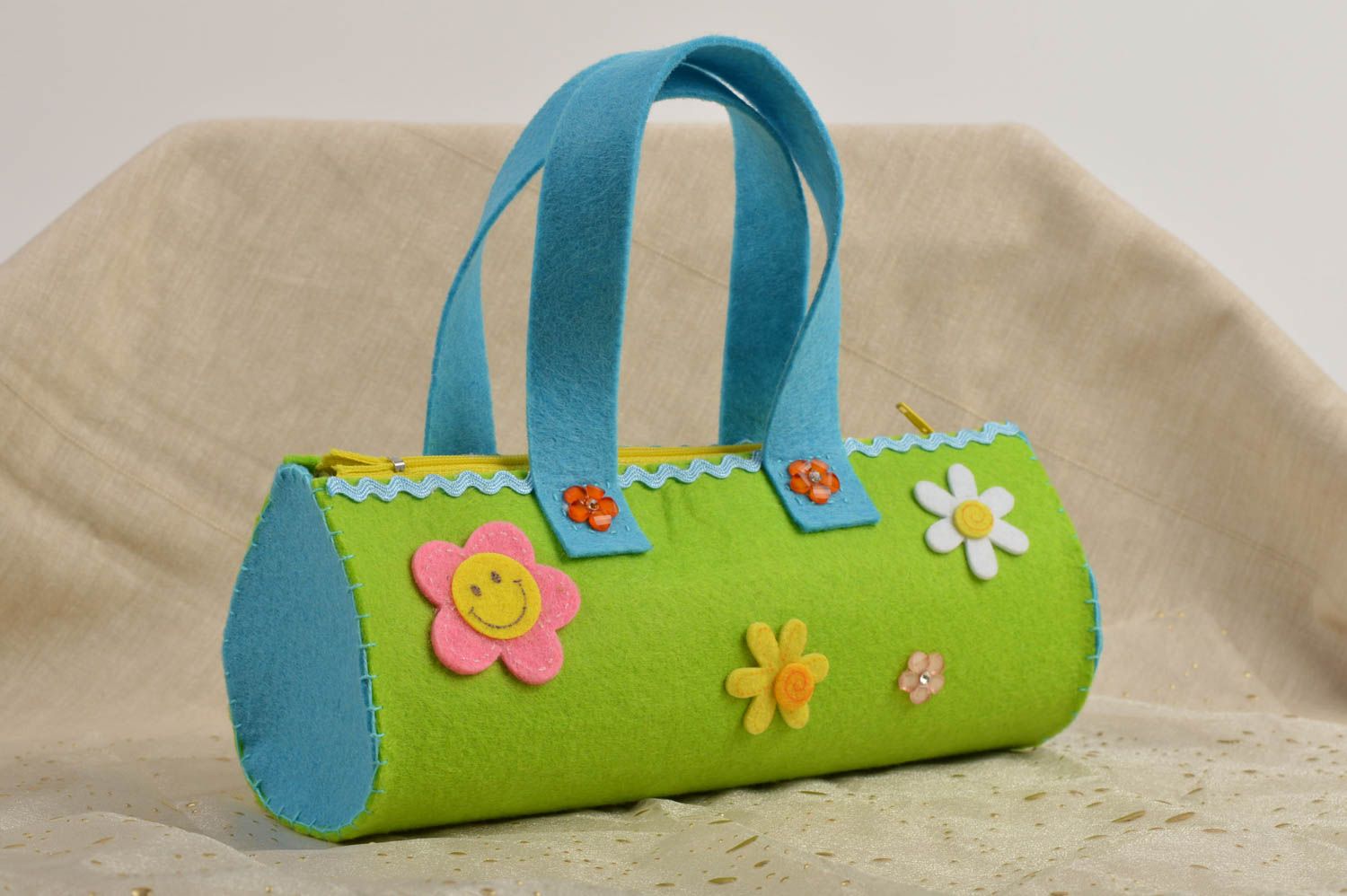 Handmade felt bag light green purse for girls wonderful present for little girl photo 1