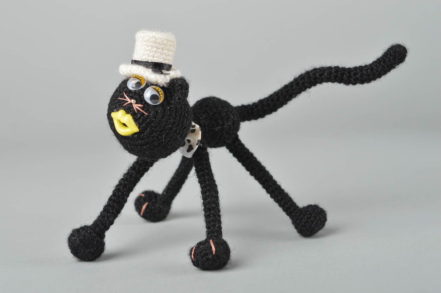 Peluche chat noir Jouet fait main tricoté en fils acryliques Cadeau enfant photo 2