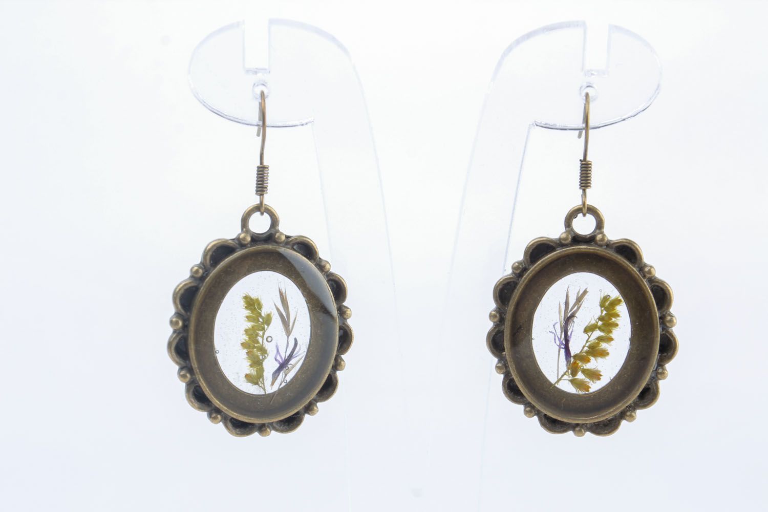 Vintage earrings with dry flowers photo 5