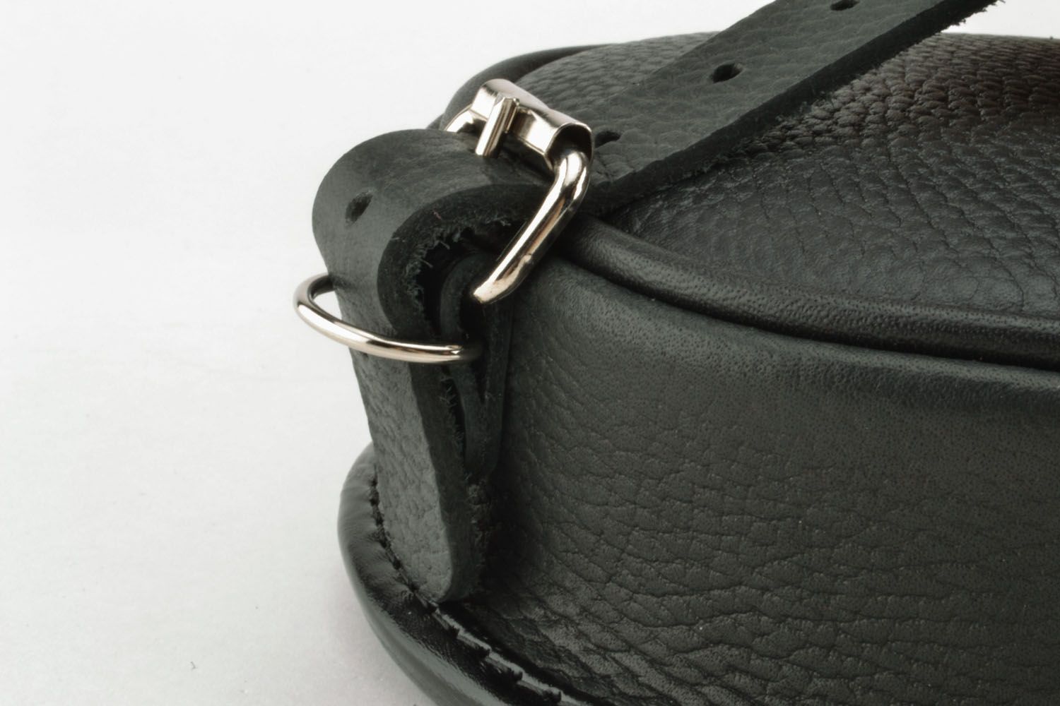 Black leather bag photo 3