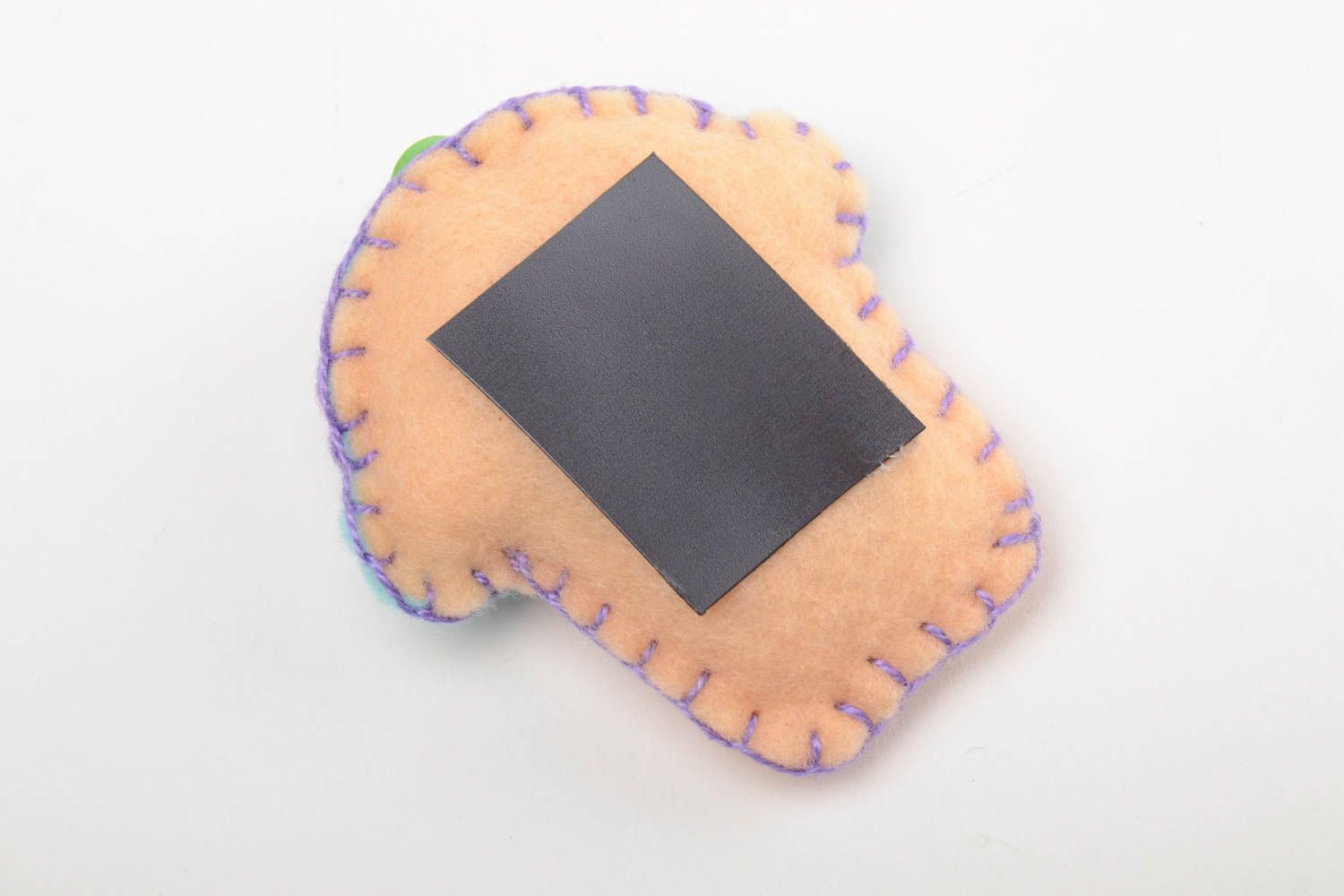 Schöner Deko Magnet für Kühlschranktür aus Filz in Form des Kuchen für Dekoration foto 3